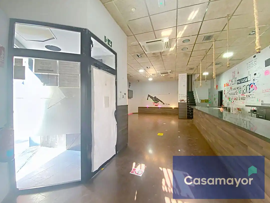Local en venta en Alicante / Alacant con Aire acondicionado