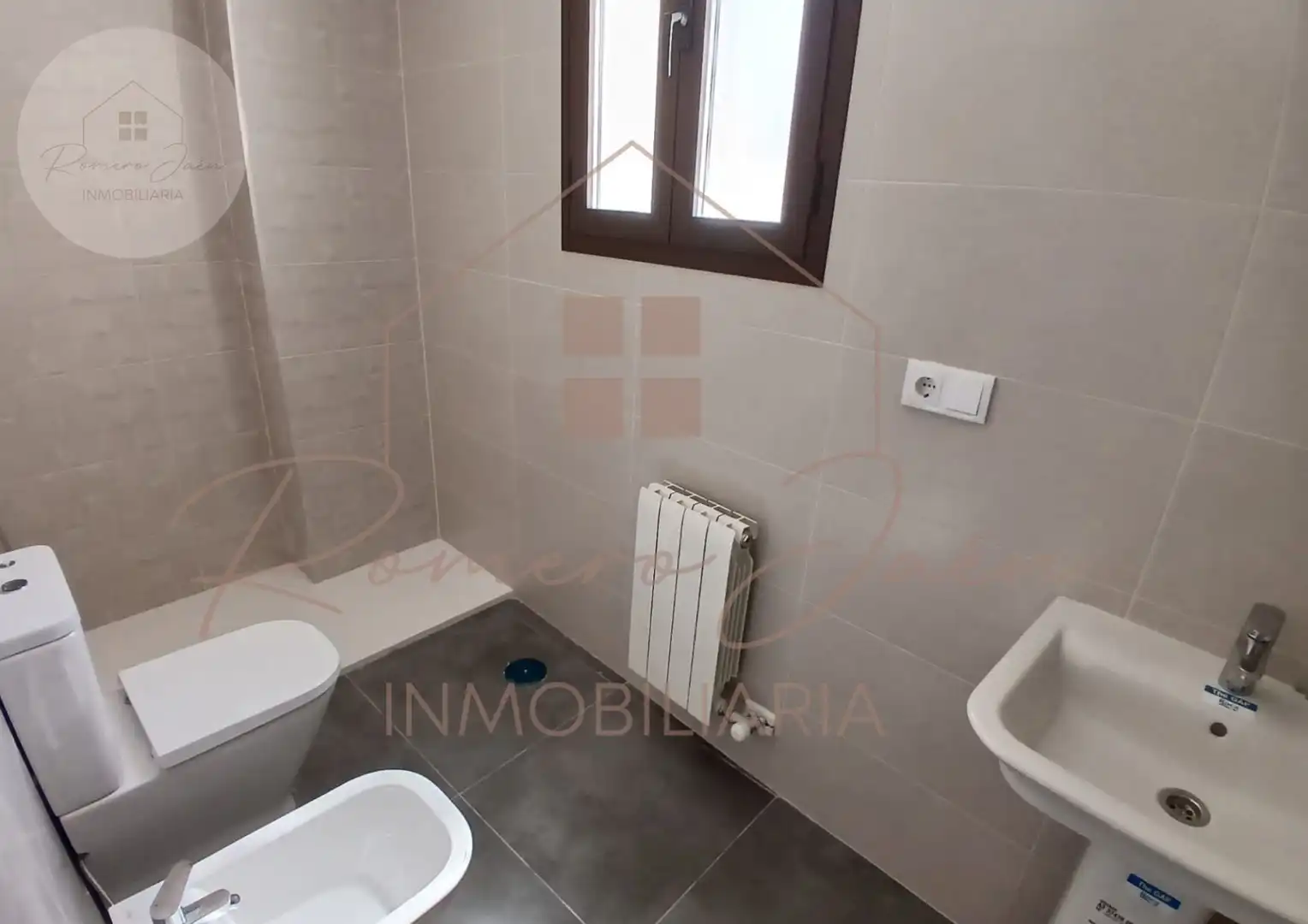 Bany de Casa o xalet en venda en Jaén amb Calefacció