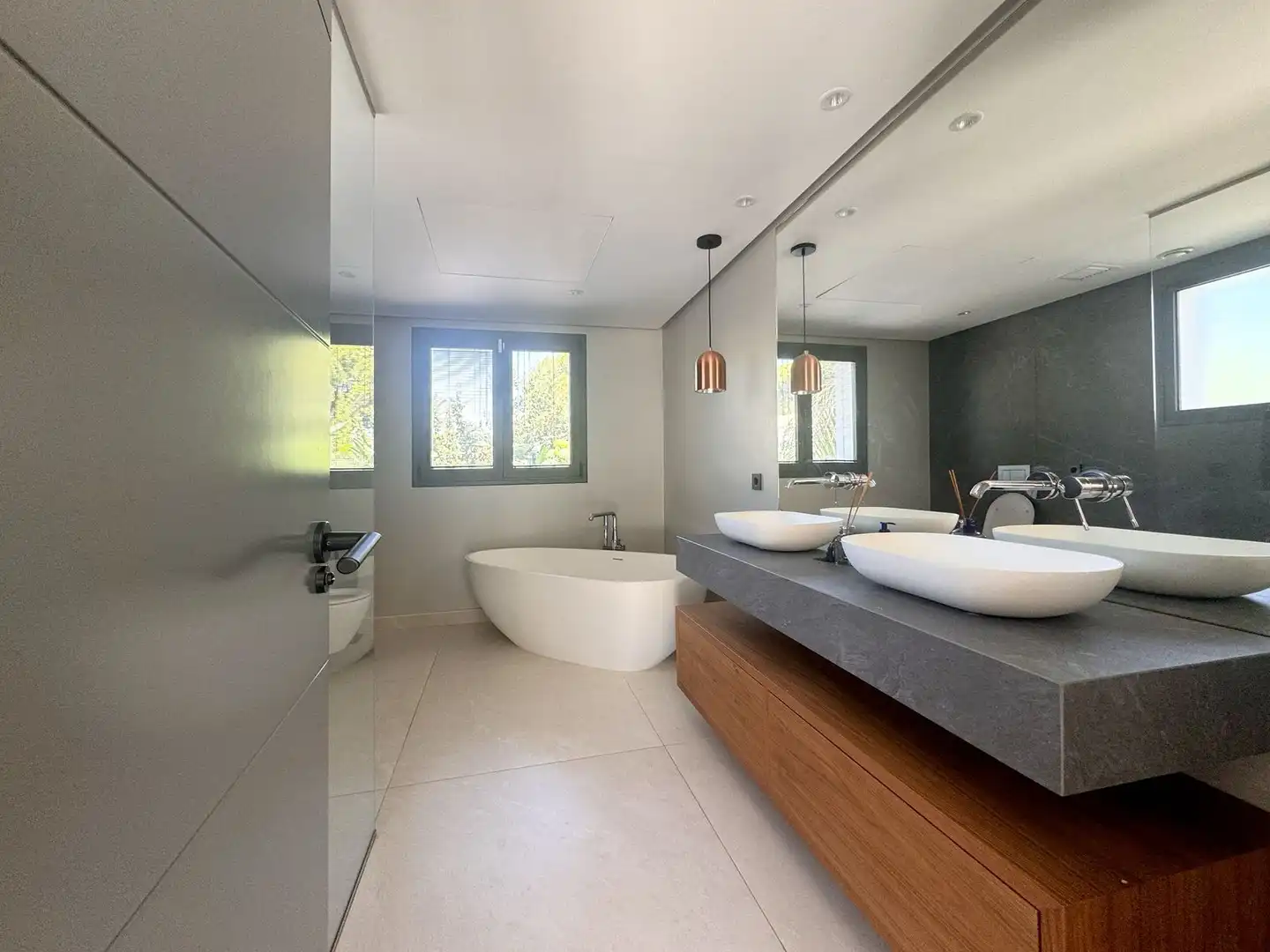 Chalet con piscina en venta en Calle Londres S/N, imagen 4