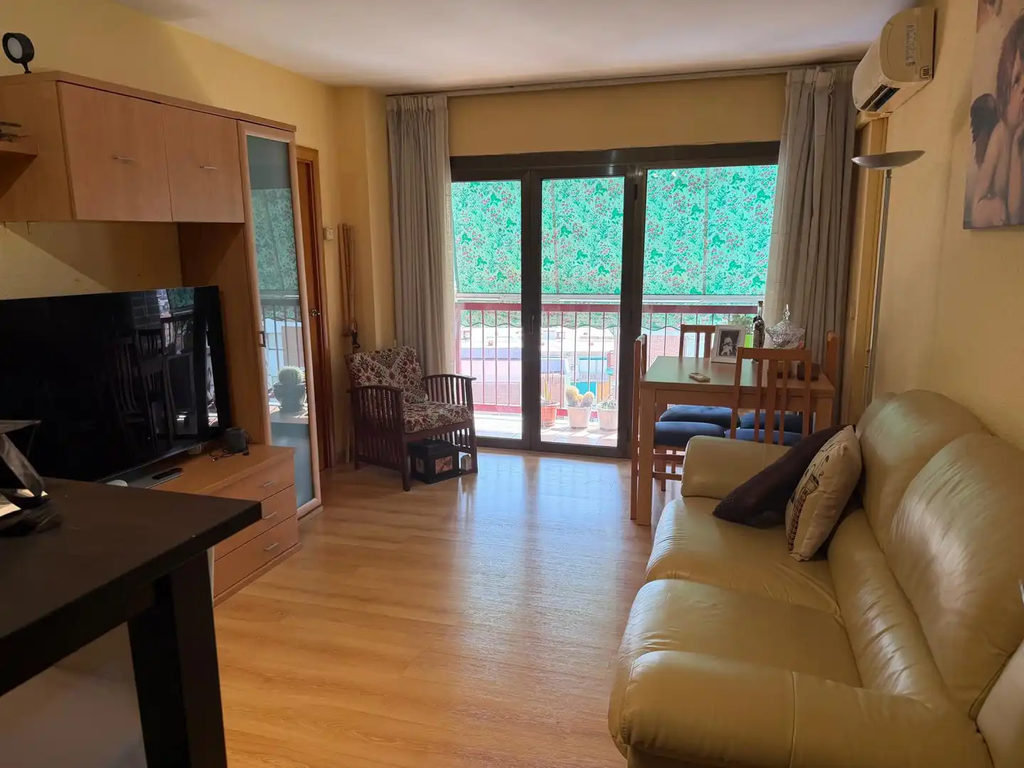 Sala de estar de Piso en venta en Badalona con Aire acondicionado, Calefacción y Parquet