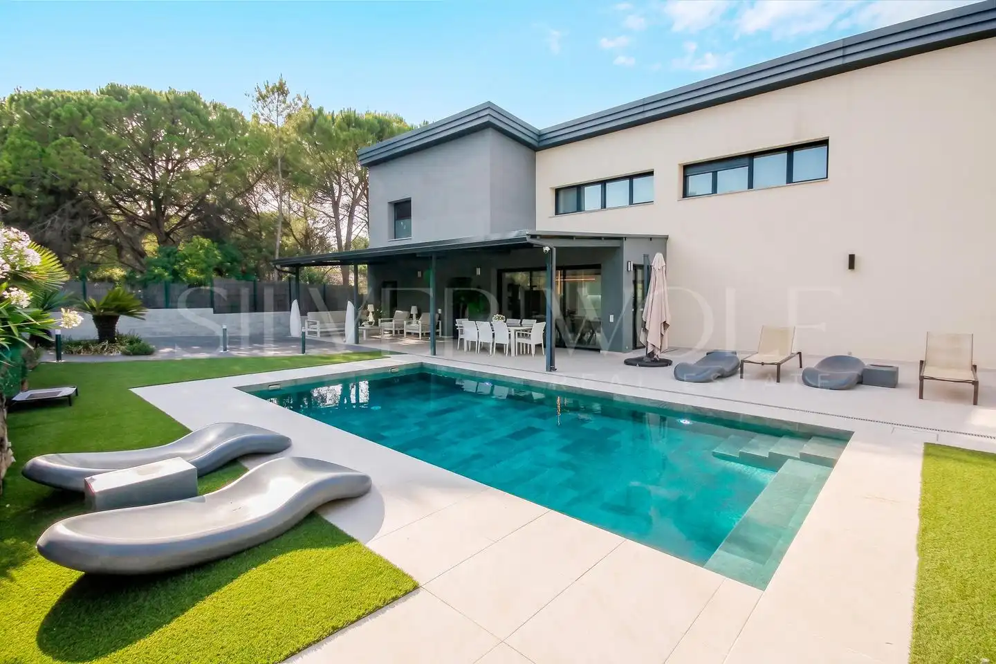 House with pool for sale in Costeta
