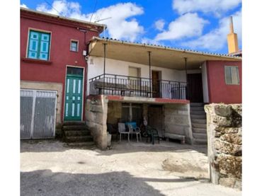 Casa amb jardí en venda a San Cibrao das Viñas