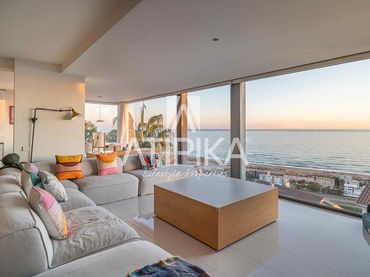 Casa amb piscina en venda a Les Botigues de Sitges