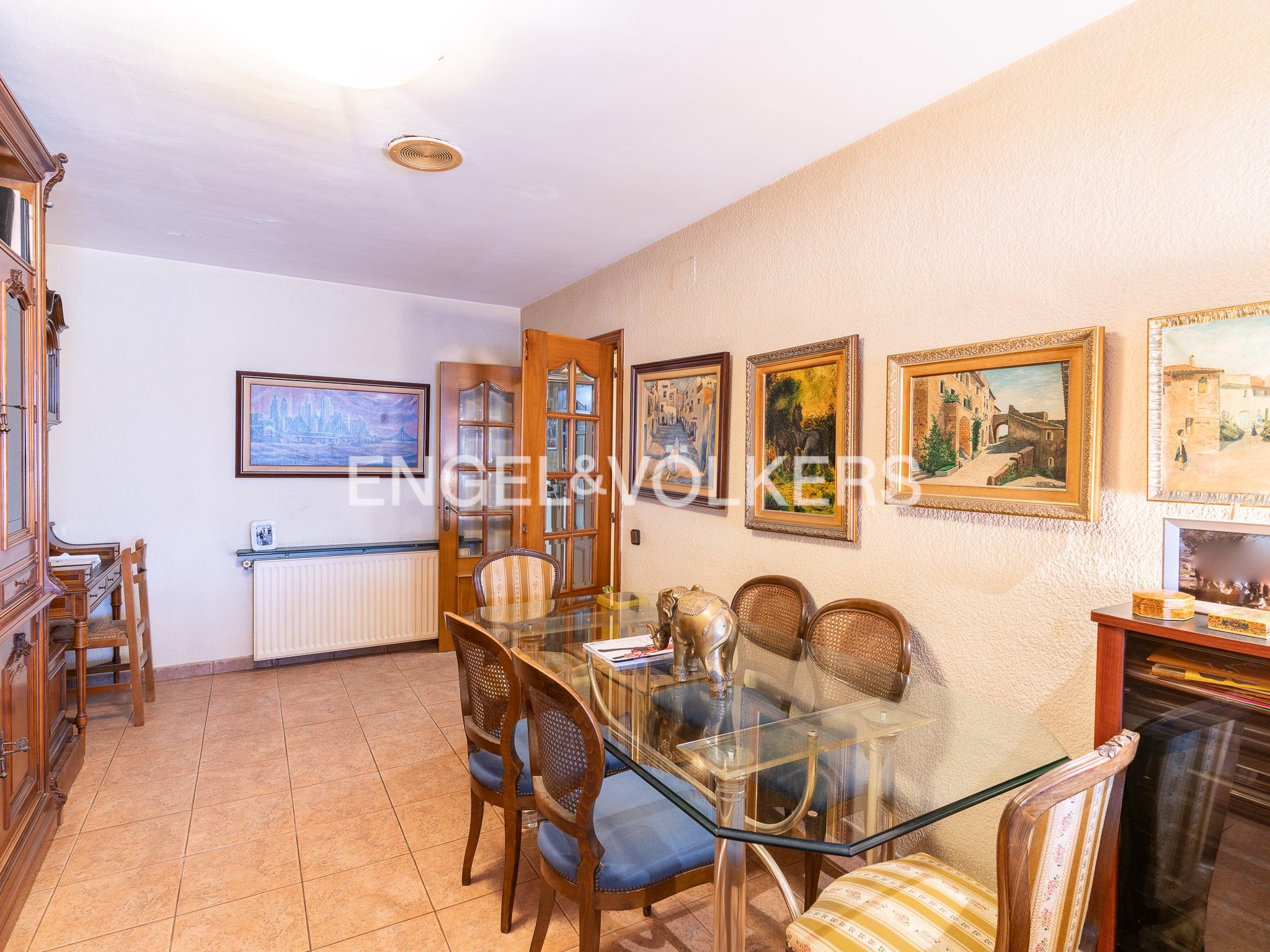 Menjador de Casa o xalet en venda en Mollet del Vallès amb Aire condicionat, Calefacció i Jardí privat