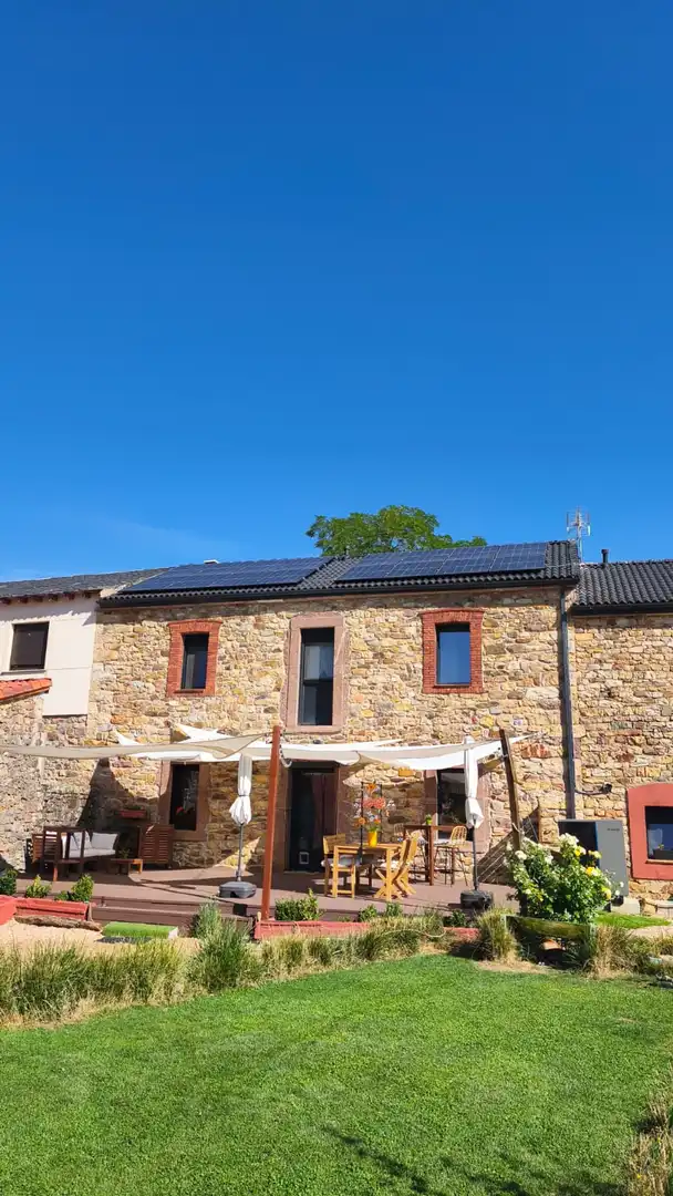 Vista exterior de Casa o chalet en venta en Villamanín con Aire acondicionado, Calefacción y Jardín privado