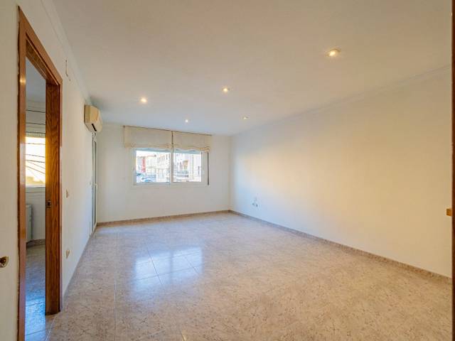 Piso en Venta en Roda de Ter