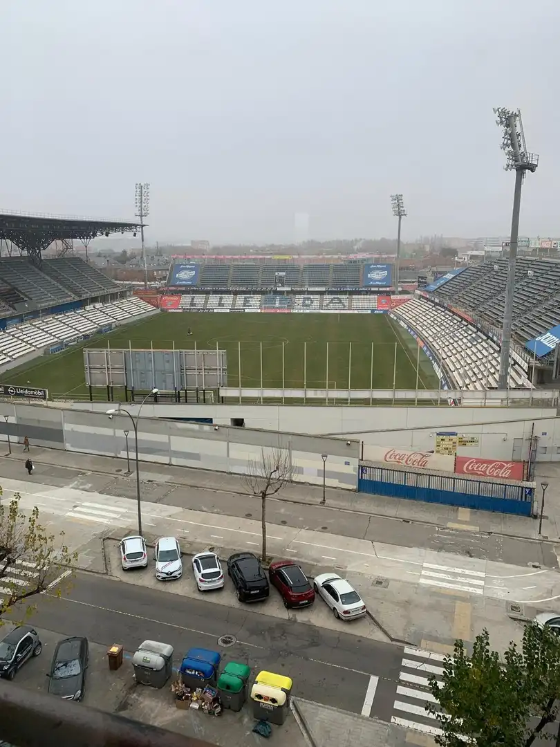 Vista exterior de Piso en venta en Lleida