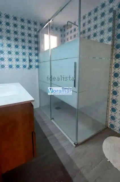 Bathroom of Flat for rent in Gandia