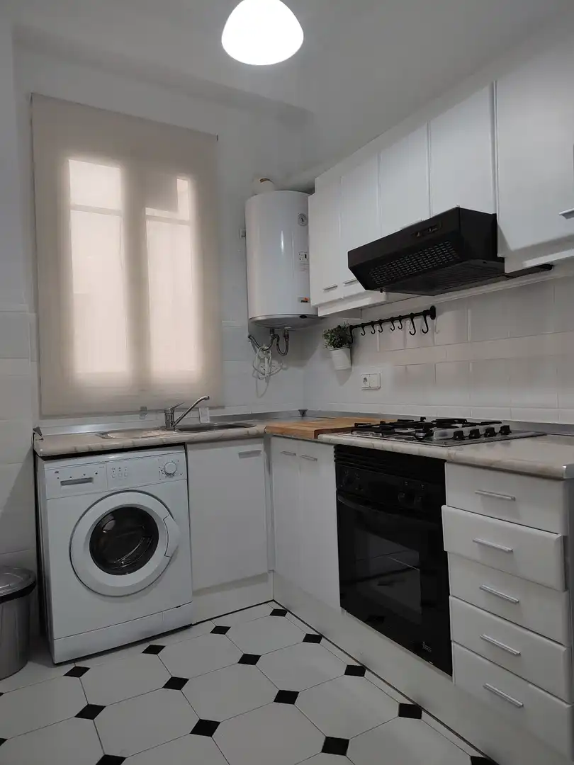 Cocina de Piso de alquiler en Valencia con Aire acondicionado, Calefacción y Amueblado