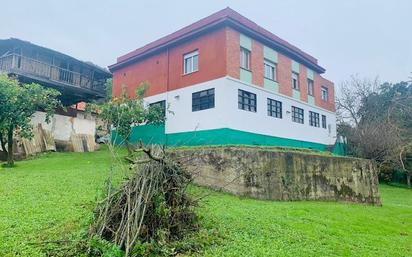 Vista exterior de Casa o xalet en venda en Siero amb Calefacció, Terrassa i Traster