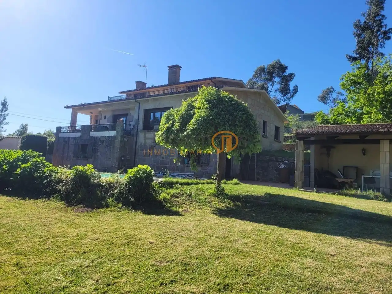 Garden of Houses for sale in O Grove    with Heating, Private garden and Parquet flooring