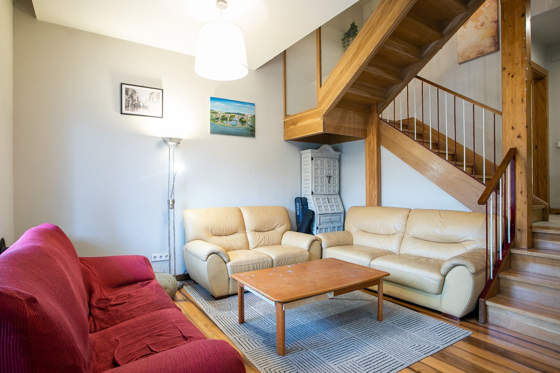 Sala de estar de Casa adosada en venta en Puente la Reina / Gares con Aire acondicionado, Calefacción y Jardín privado