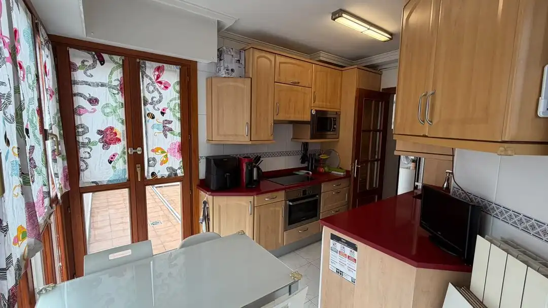Cocina de Ático en venta en Vitoria - Gasteiz con Calefacción, Terraza y Trastero