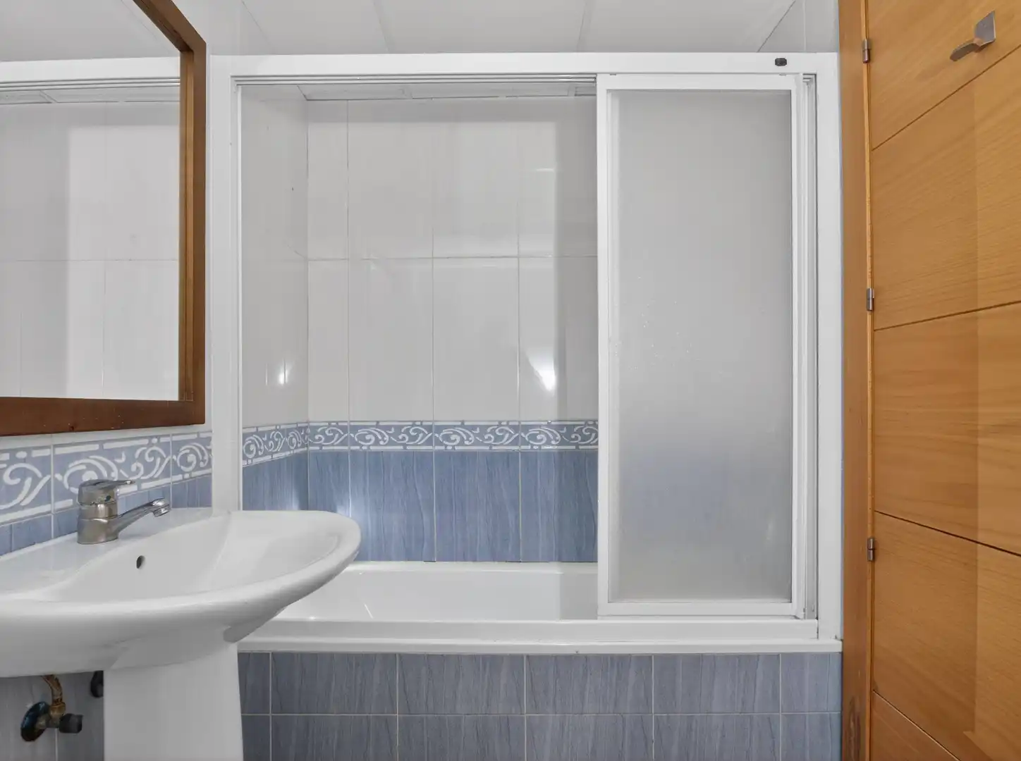 Bathroom of Flat for sale in Roquetas de Mar  with Terrace