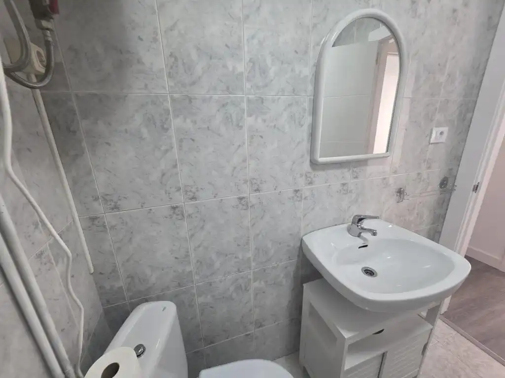 Bathroom of Flat for sale in Ribeira  with Parquet flooring, Oven and Washing machine