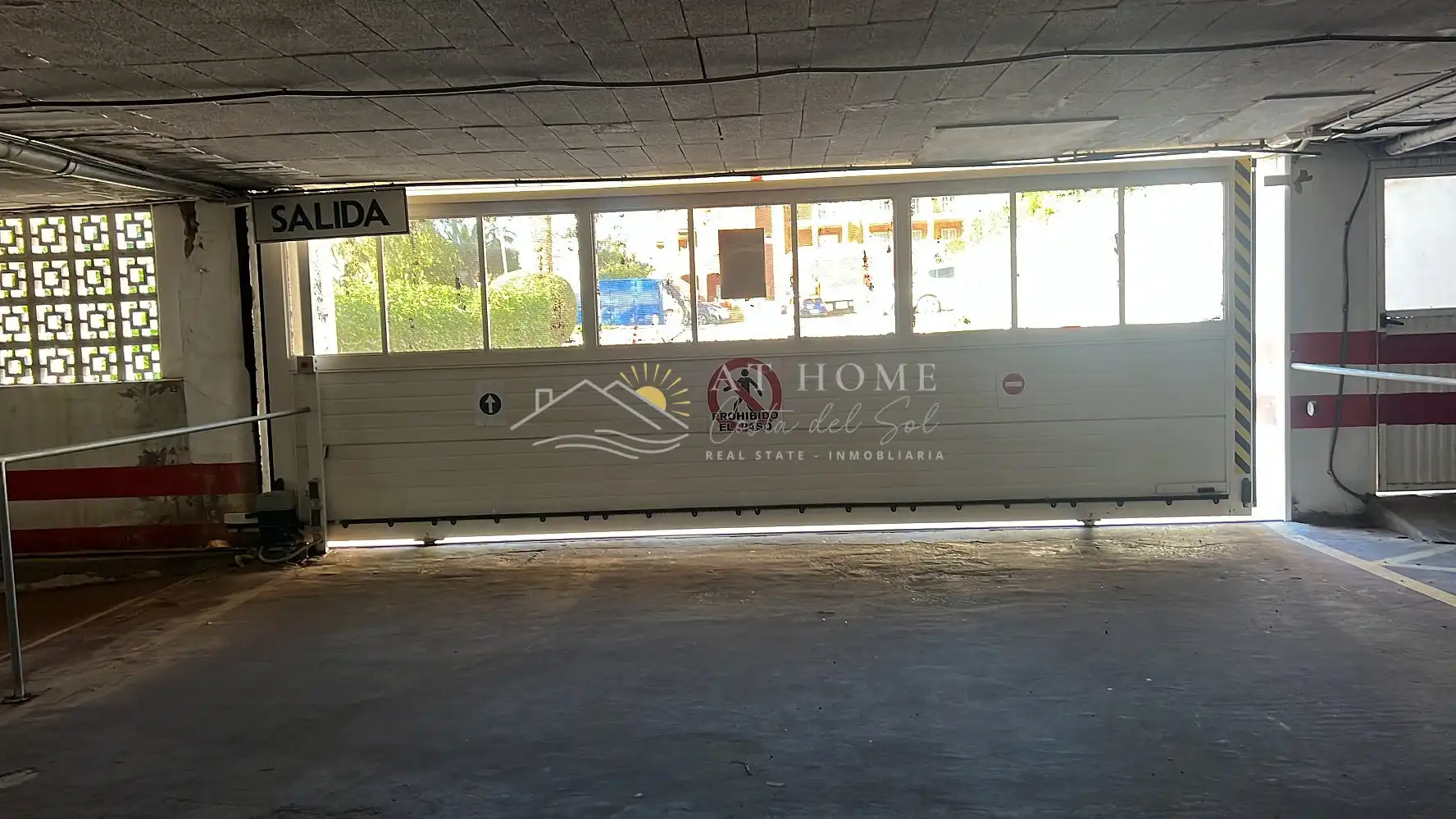 Garage zum Verkauf in Torrox