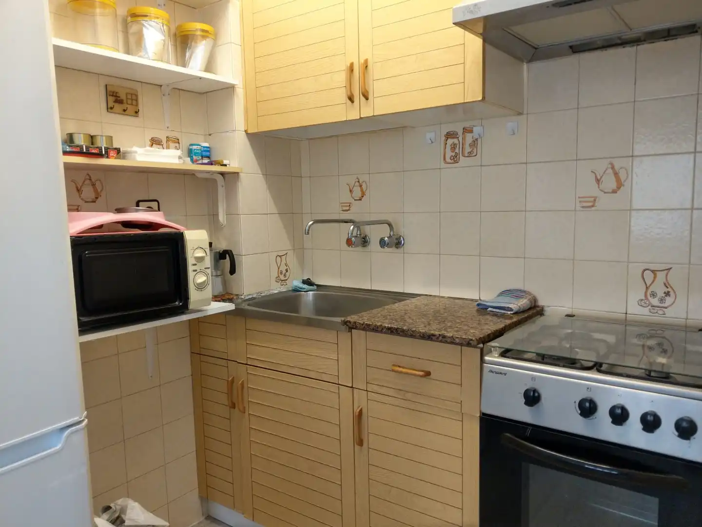 Cocina de Estudio en venta en Pineda de Mar con Parquet, Amueblado y Horno