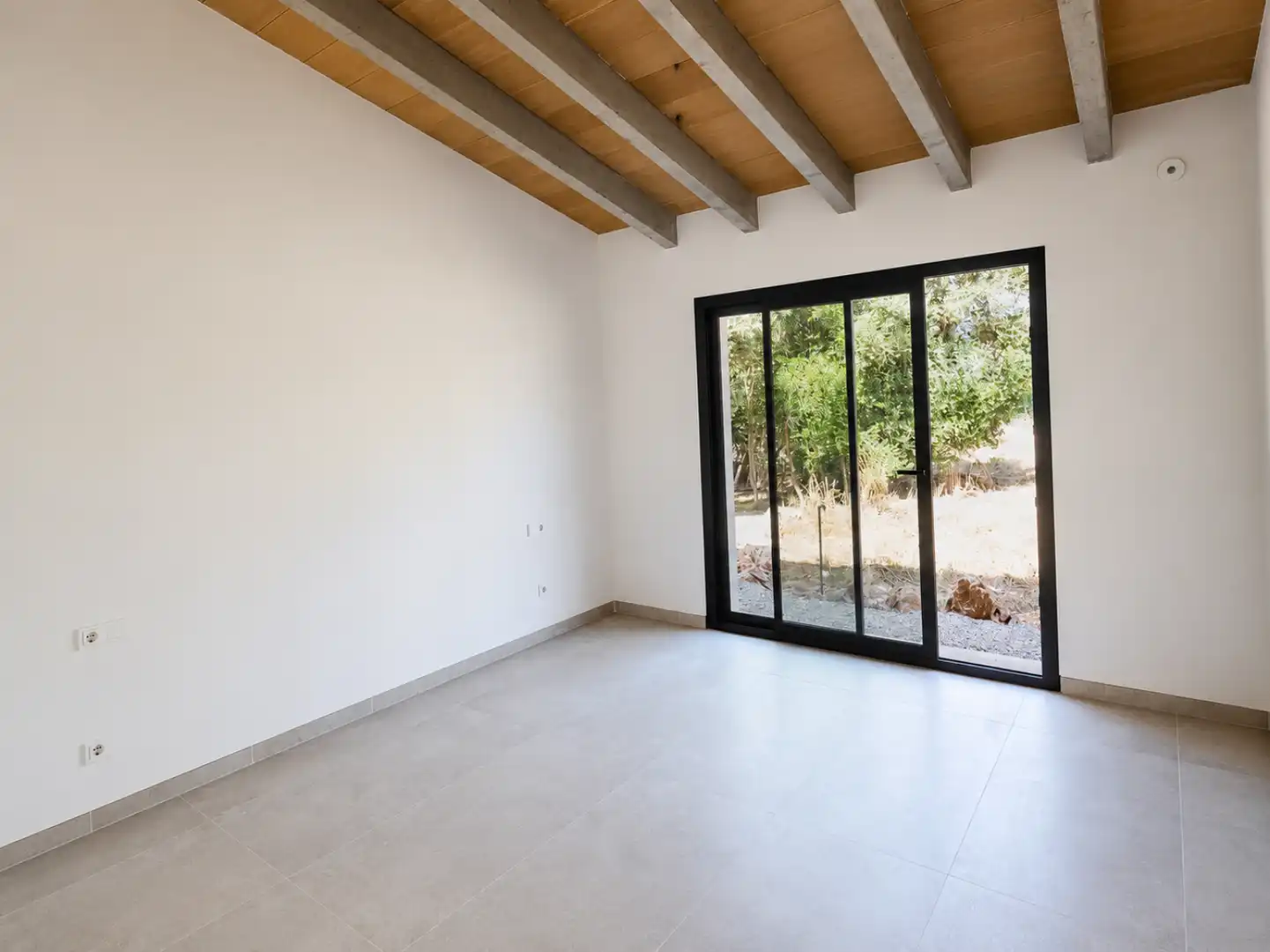 Houses for sale in Muro  with Air Conditioner, Heating and Private garden
