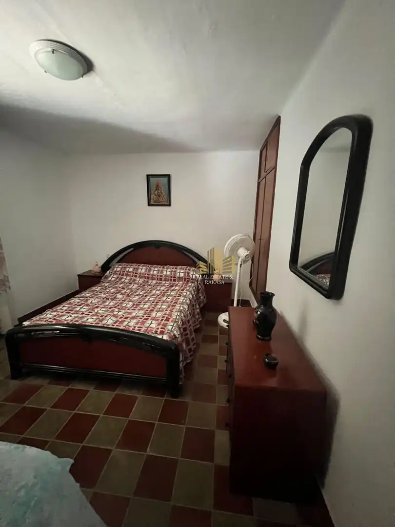 Dormitori de Casa o xalet en venda en Alcalá de Guadaira amb Terrassa i Traster