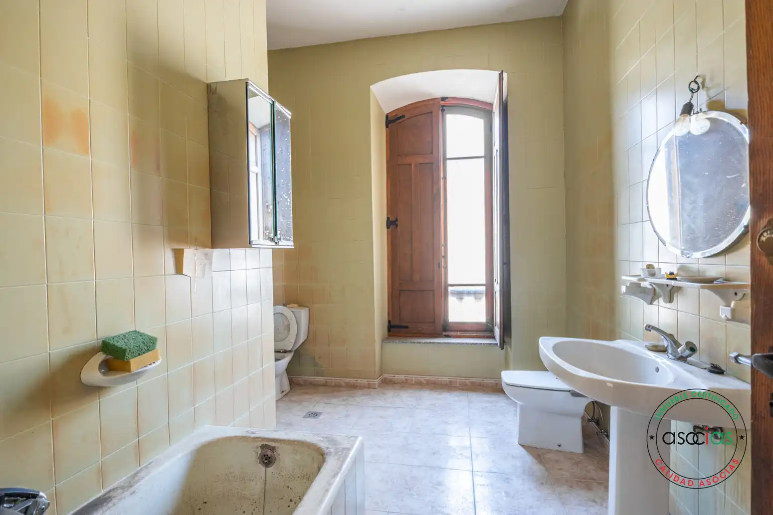 Badezimmer von Gebäude zum Verkauf in Taramundi