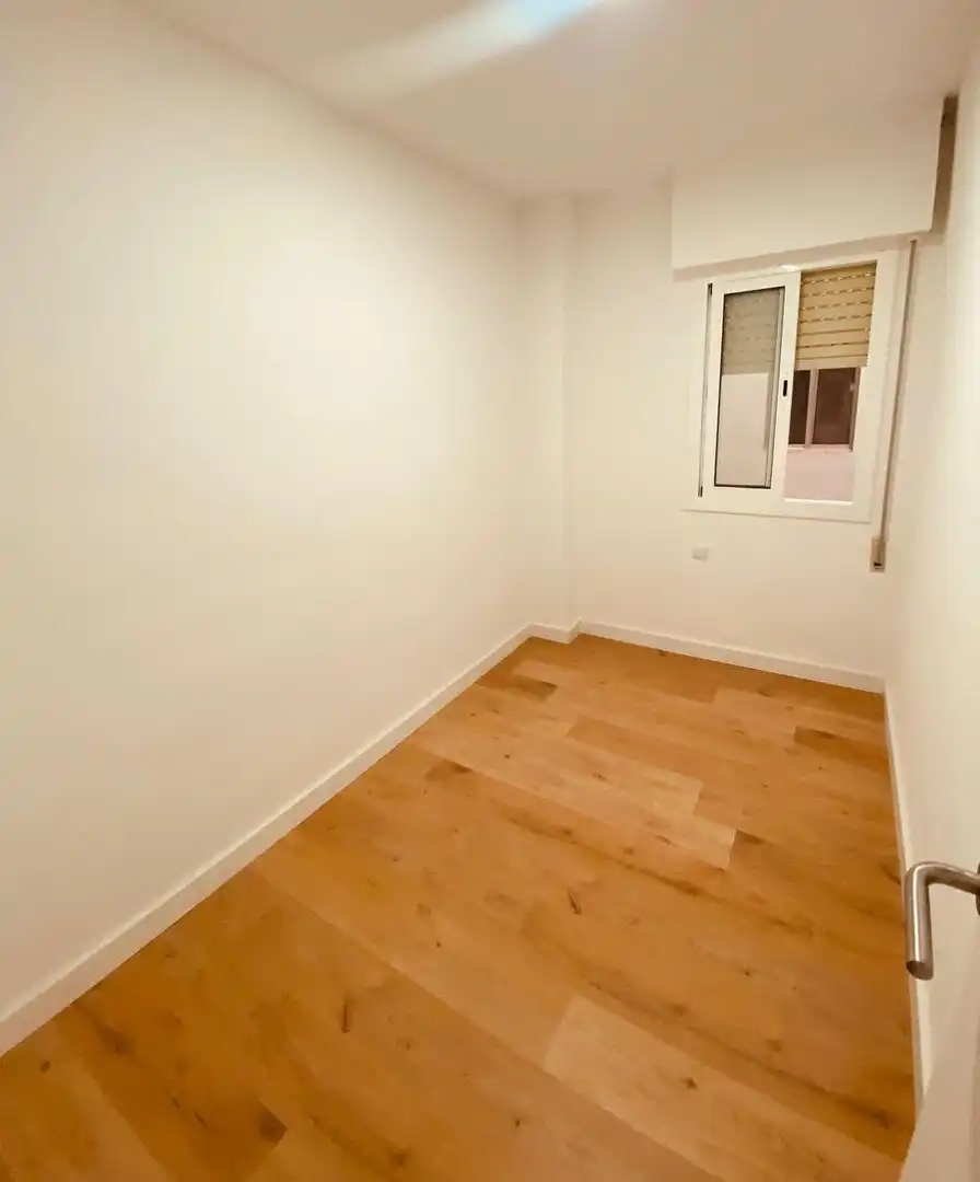 Habitación de Piso en venta en Alcanar con Parquet y Balcón