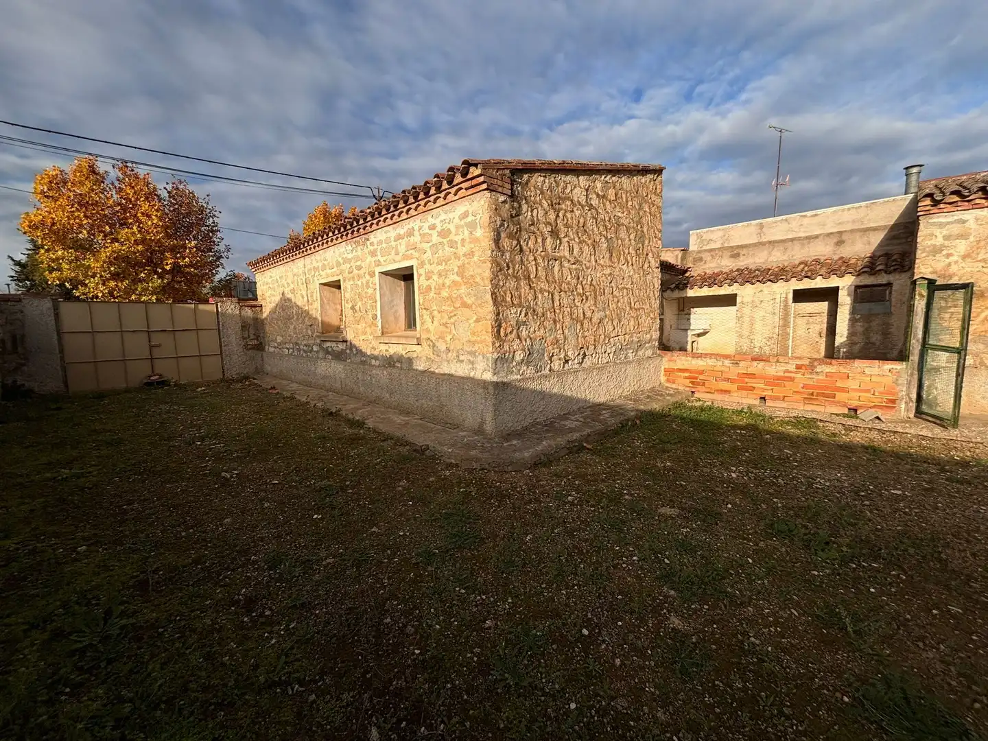 Exterior view of Country homes for sale in Sariñena