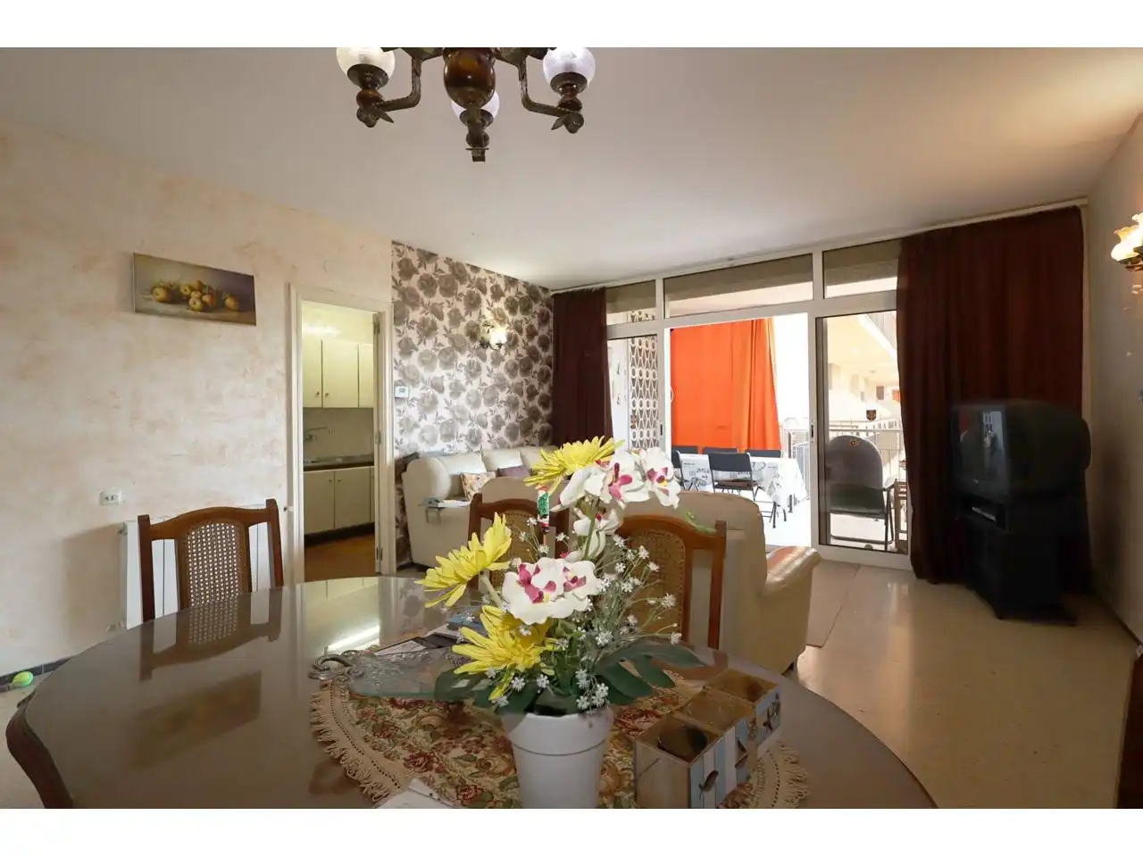 Comedor de Piso en venta en Blanes con Calefacción, Terraza y Amueblado