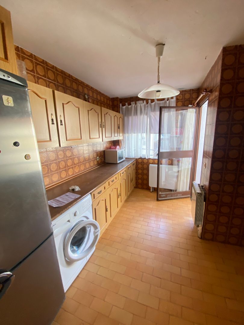 Cuina de Pis en venda en Brihuega amb Calefacció, Terrassa i Moblat