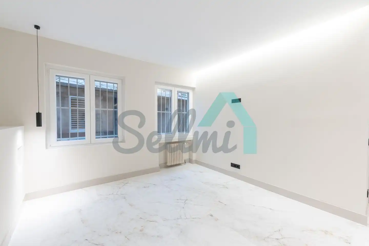 Piso en venta en Oviedo  con Calefacción, Trastero y Balcón