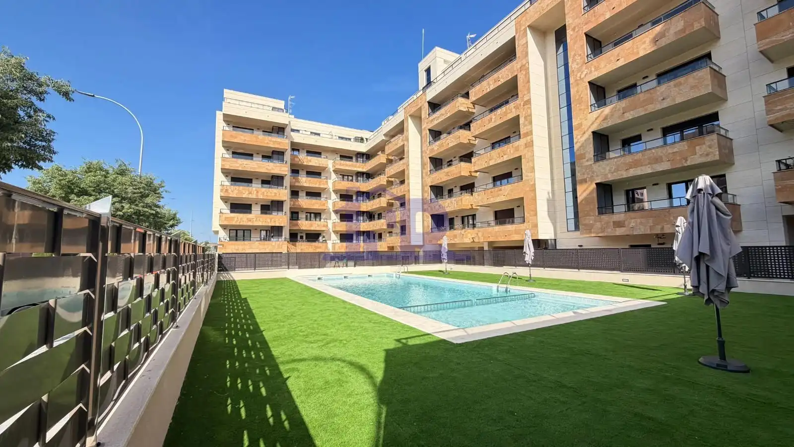 Schwimmbecken von Wohnung zur Miete in Cuenca mit Heizung, Abstellraum und Schwimmbad
