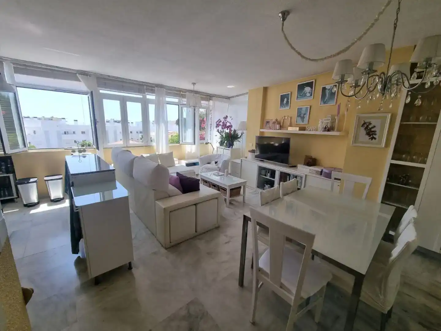 Sala d'estar de Dúplex en venda en Torremolinos amb Aire condicionat, Piscina i Balcó