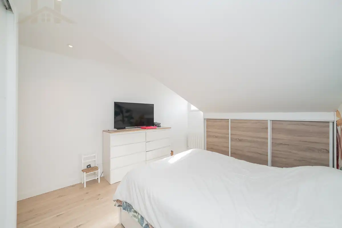 Habitación de Dúplex en venta en Sevilla la Nueva con Aire acondicionado, Calefacción y Balcón