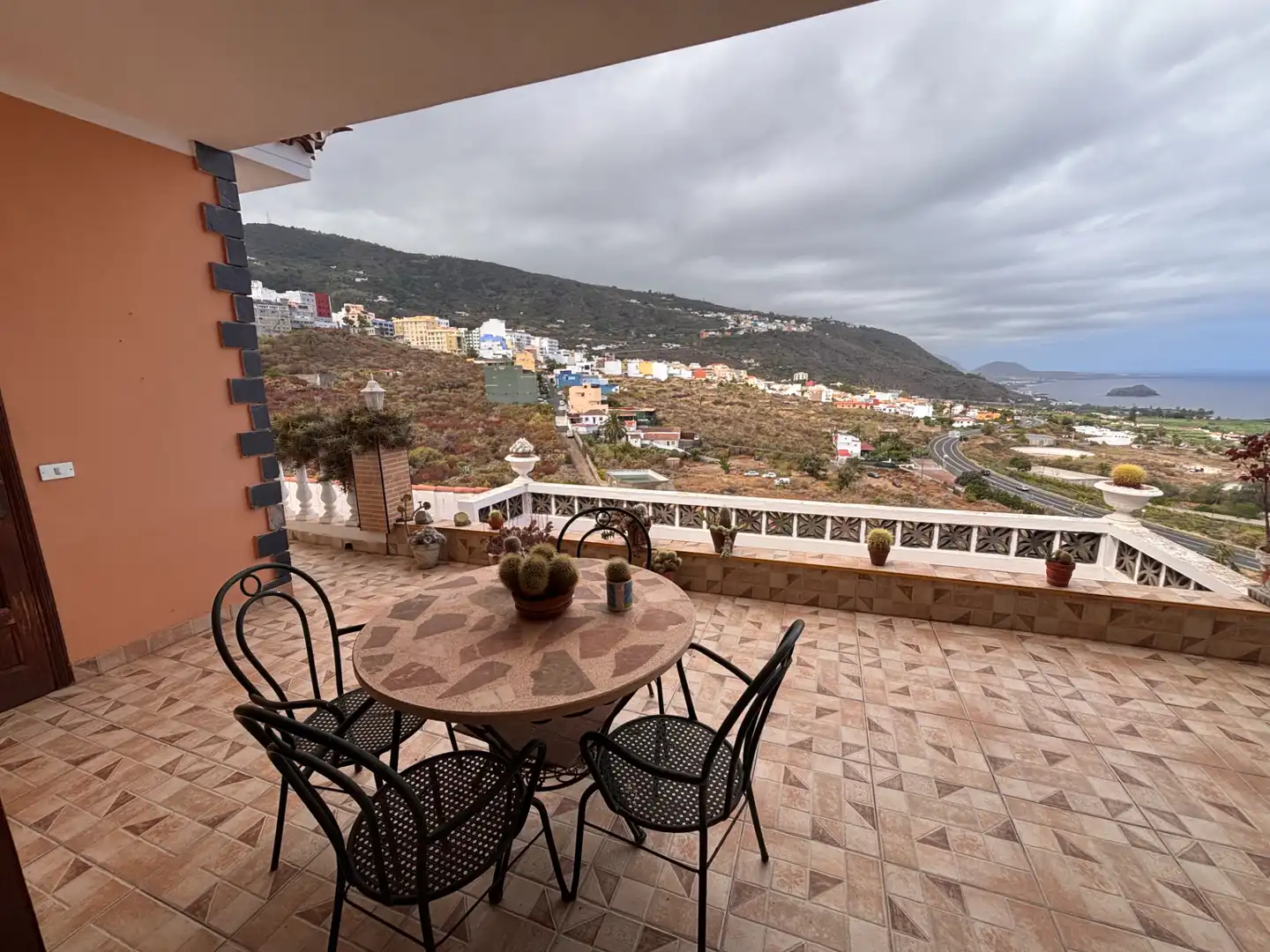 Terrassa de Casa o xalet en venda en Icod de los Vinos amb Jardí privat, Terrassa i Traster