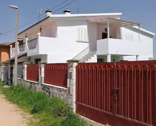 Vista exterior de Casa o xalet en venda en Calzada de Valdunciel amb Terrassa