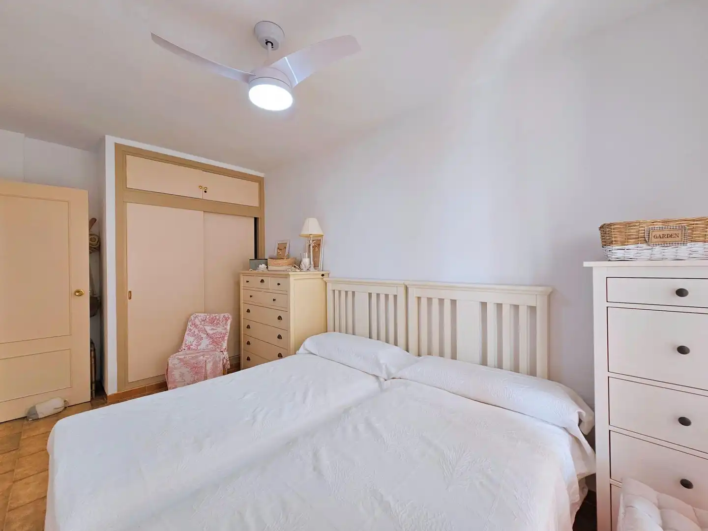 Habitación de Piso en venta en La Manga del Mar Menor con Terraza y Piscina comunitaria