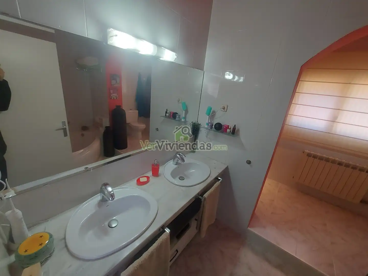 Baño de Casa o chalet en venta en Vallirana con Calefacción, Jardín privado y Terraza