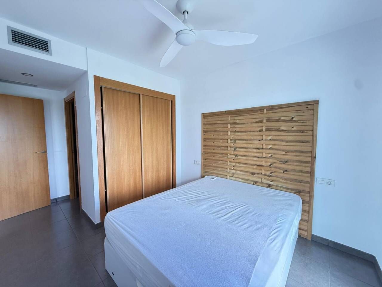 Habitación de Piso de alquiler en Castellón de la Plana / Castelló de la Plana con Aire acondicionado, Calefacción y Amueblado