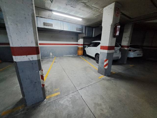 Garaje en Venta en Carrer D' Aribau, 12 en Peramàs