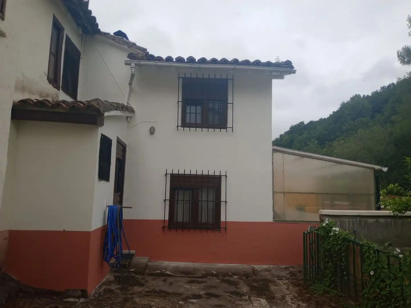 Vista exterior de Casa o chalet en venta en Parres con Calefacción y Jardín privado