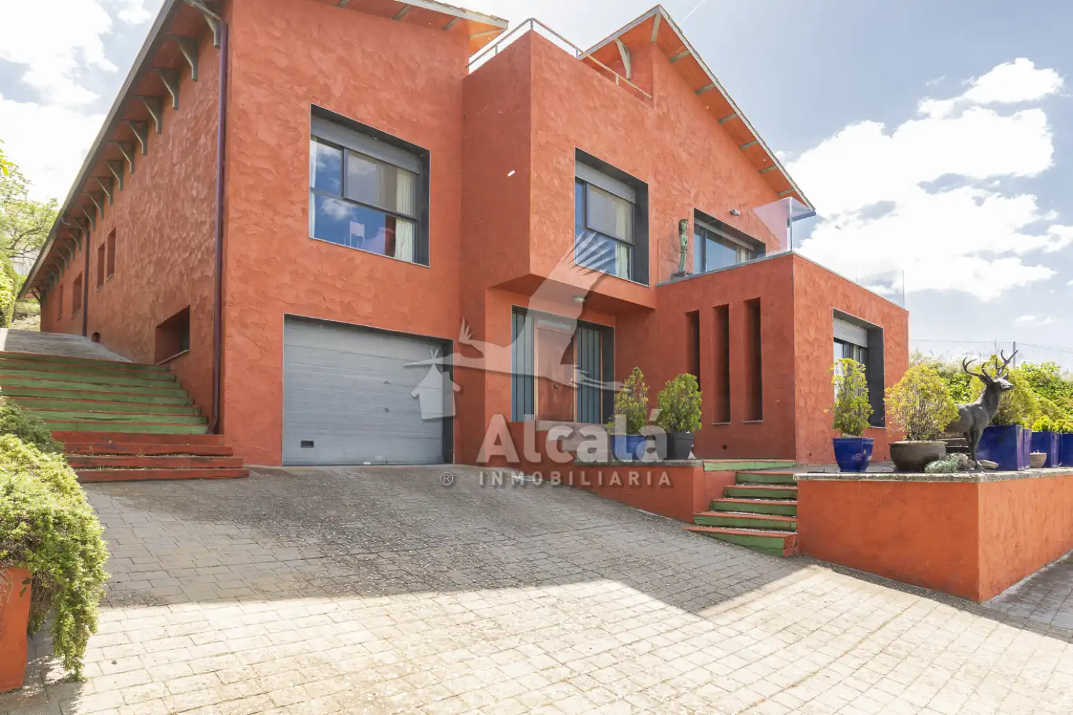 Vista exterior de Casa o chalet en venta en Guadalajara Capital con Calefacción, Jardín privado y Terraza
