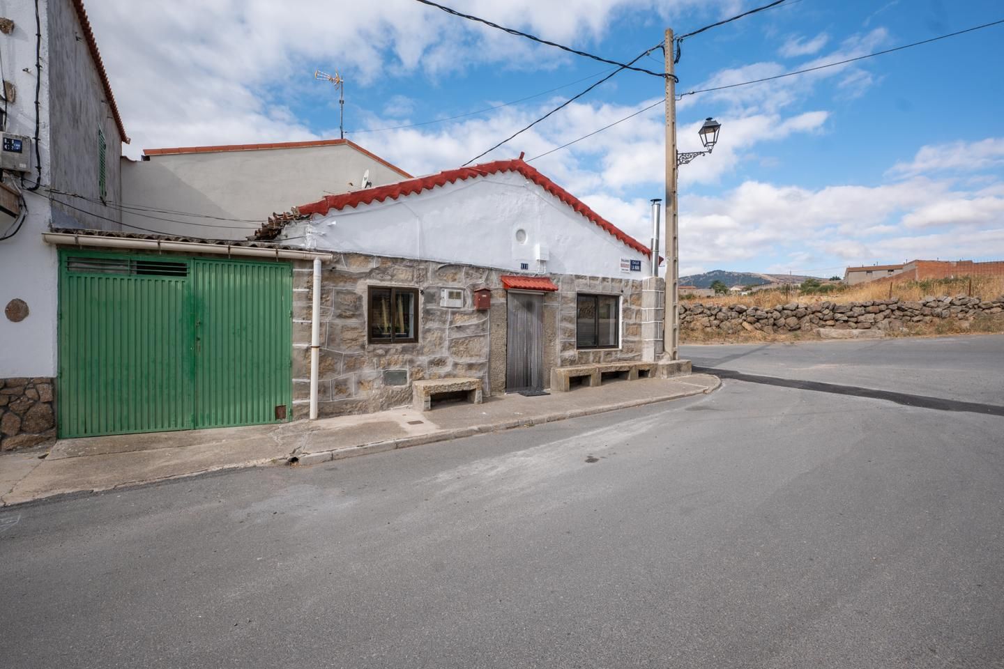 Exterior view of House or chalet for sale in El Barraco 