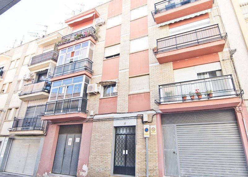 Vista exterior de Pis en venda en Motril amb Balcó
