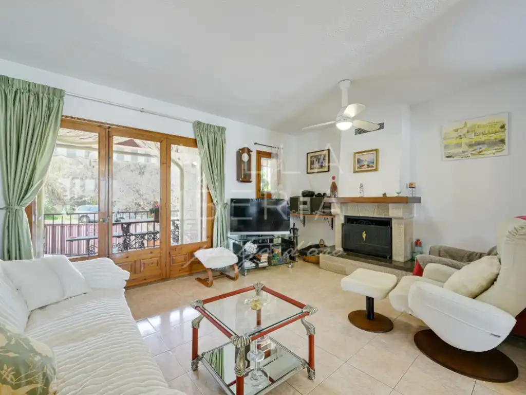 Sala d'estar de Casa o xalet en venda en Calonge i Sant Antoni amb Calefacció, Jardí privat i Terrassa