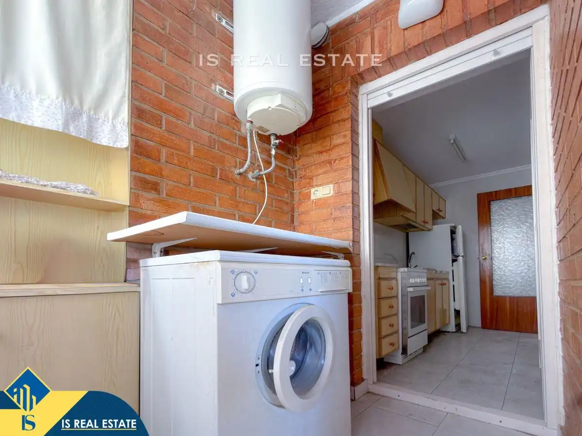 Cocina de Apartamento en venta en Torrevieja con Calefacción, Terraza y Amueblado