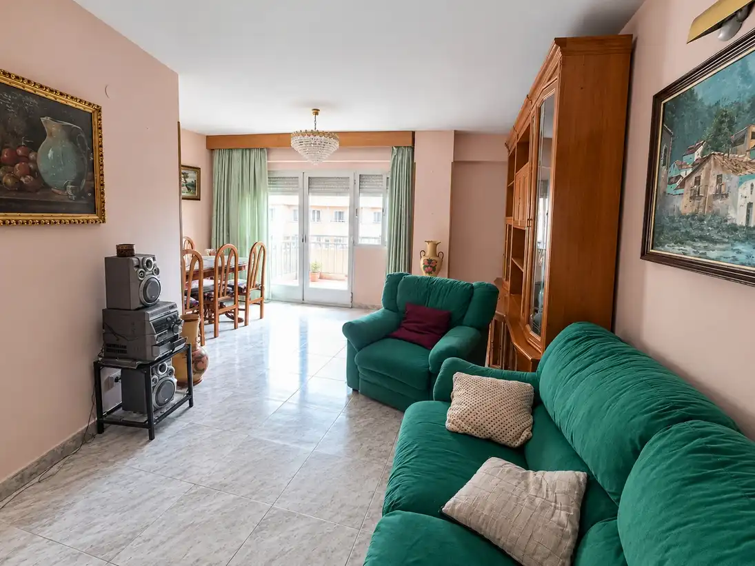 Flat with lift for sale in Calle de Arcos de Jalón 36, imagen 2