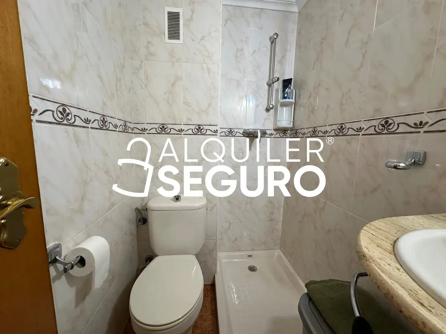 Bathroom of Flat for rent in Alfafar  with Air Conditioner, Terrace and Furnished