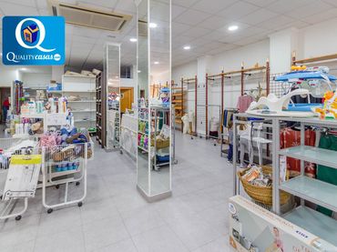 Locale commerciale in vendita a Centro