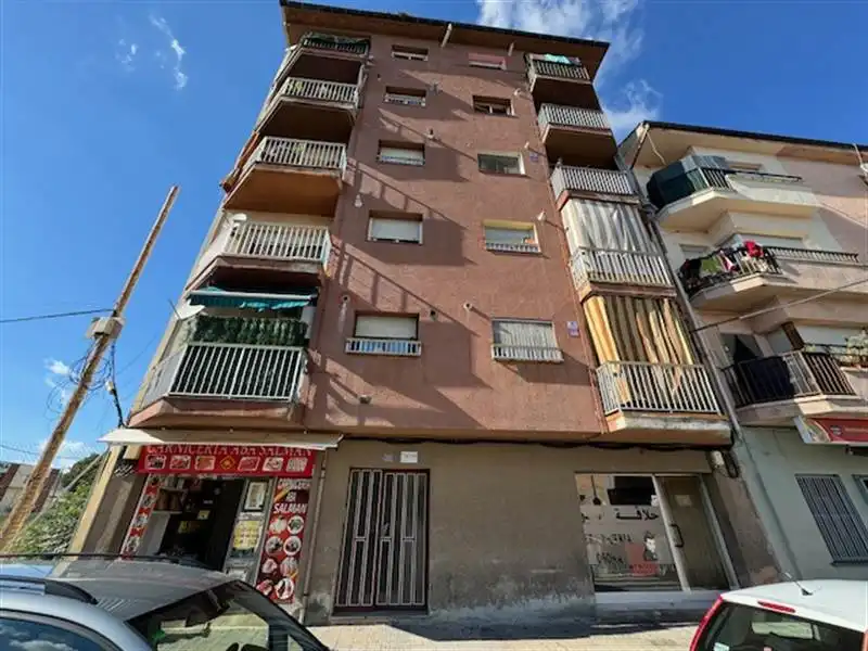 Flat with lift for sale in Manlleu