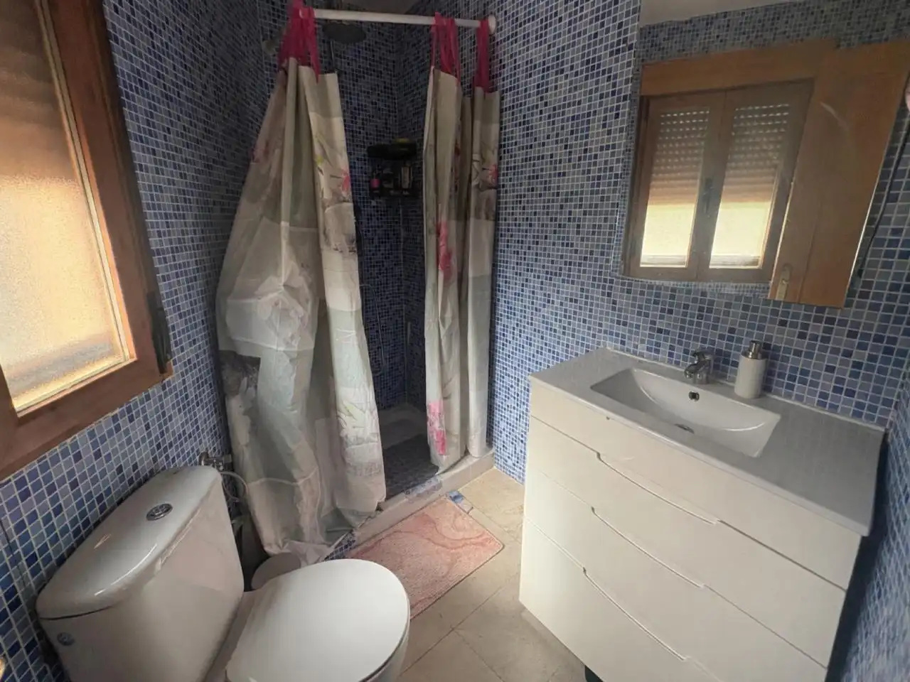 Badezimmer von Haus oder Chalet zum Verkauf in Guadalajara mit Heizung, Privatgarten und Parkett