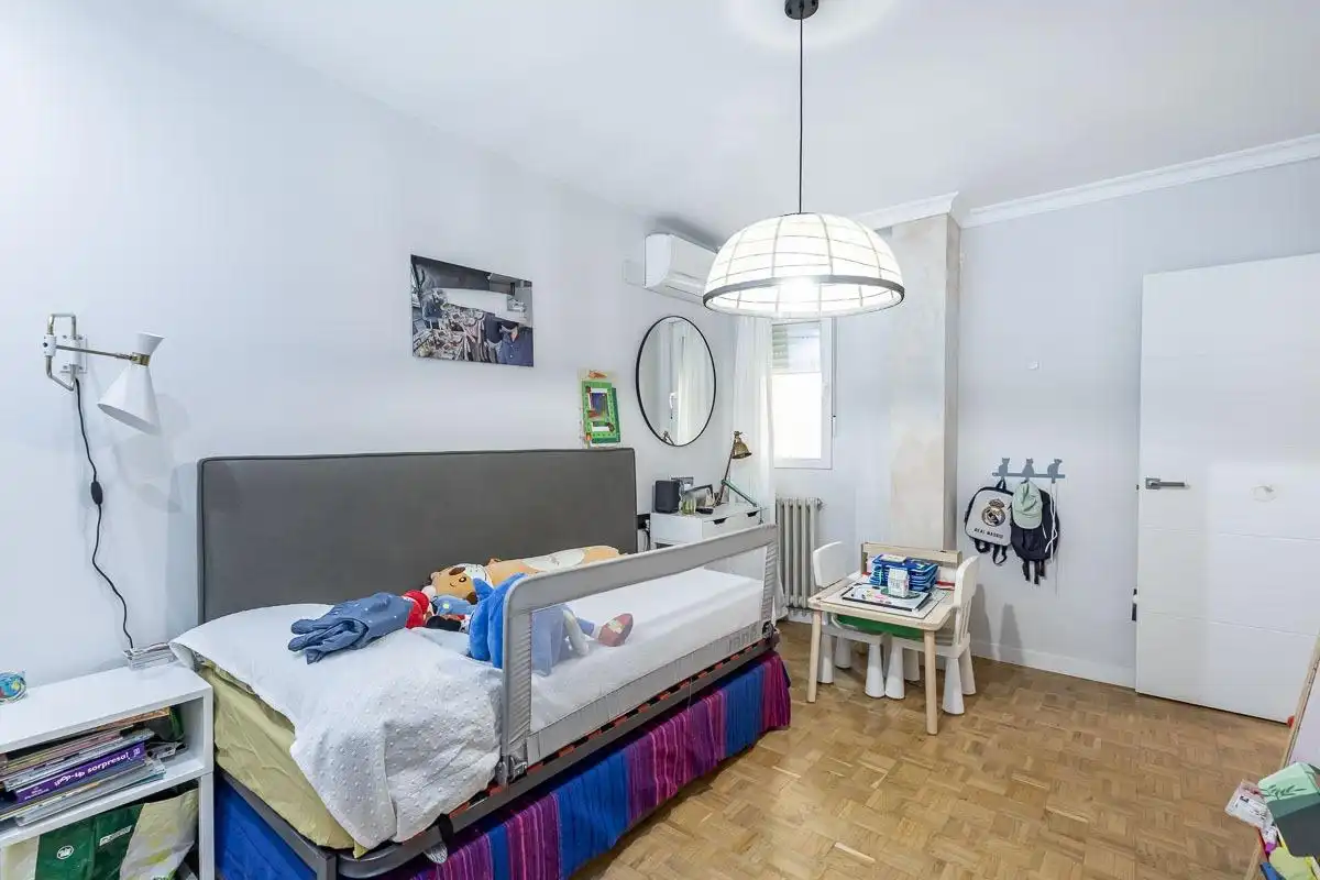 Schlafzimmer von Wohnung zur Miete in Granada mit Heizung und Terrasse